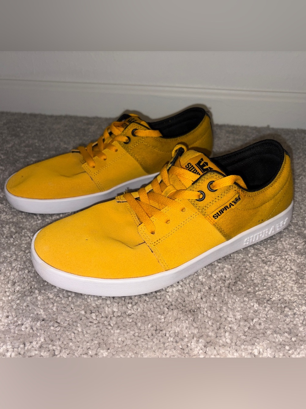 SUPRA Stacks II Skate Shoes – Caution Yellow / Black / White